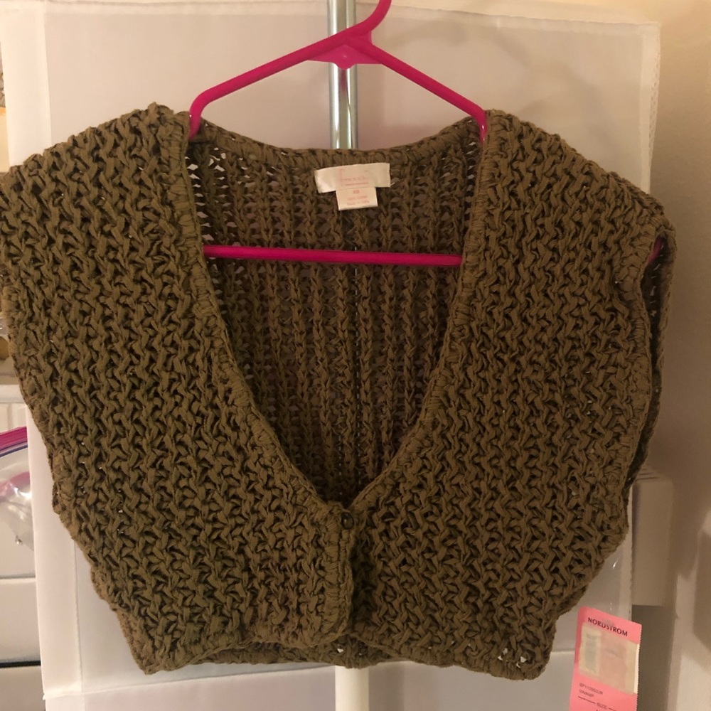 Olive green cropped short sleeve sweater